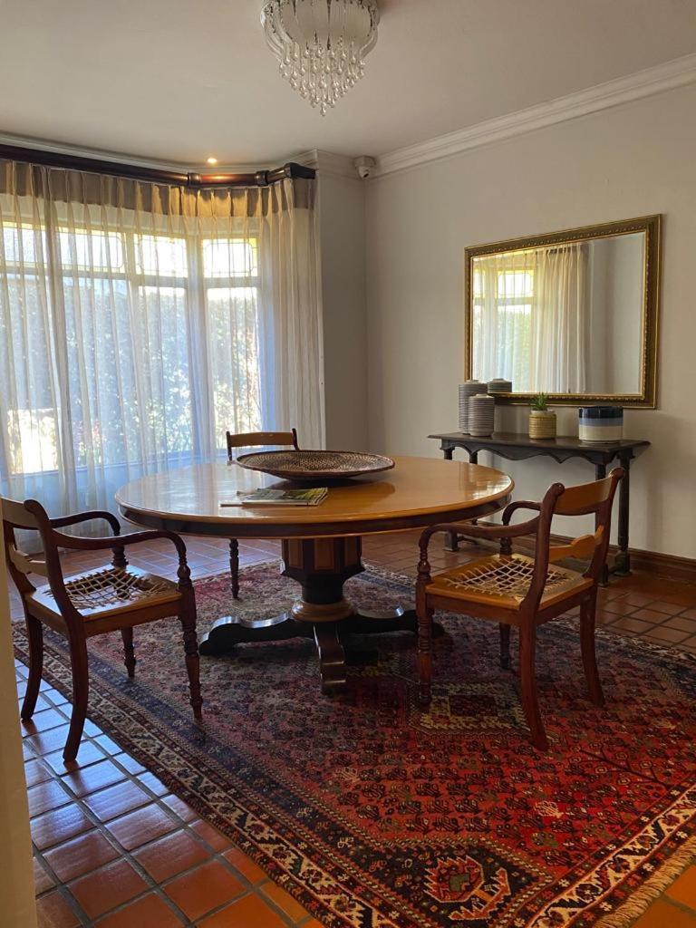 The Woodpecker Inn Pretoria-Noord Eksteriør billede